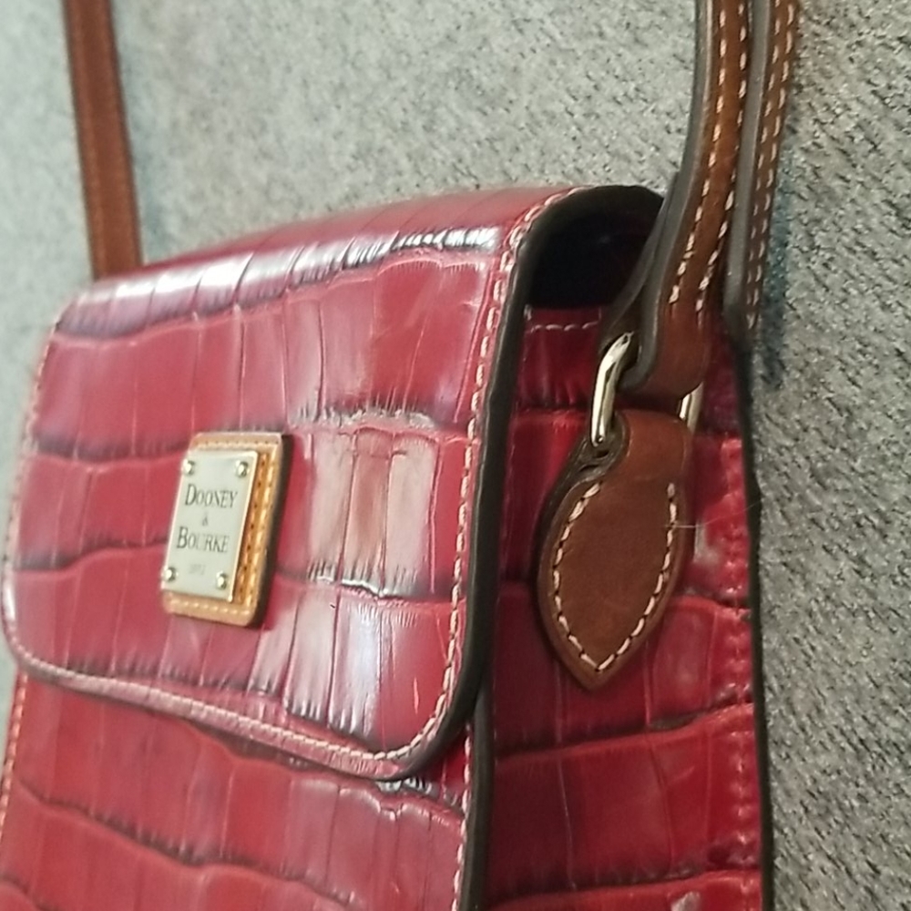 Dooney & Bourke 1975 Red "Crocodile" Leather Purse - Picture 9 of 10